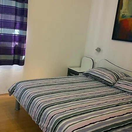 Mali Apartament *